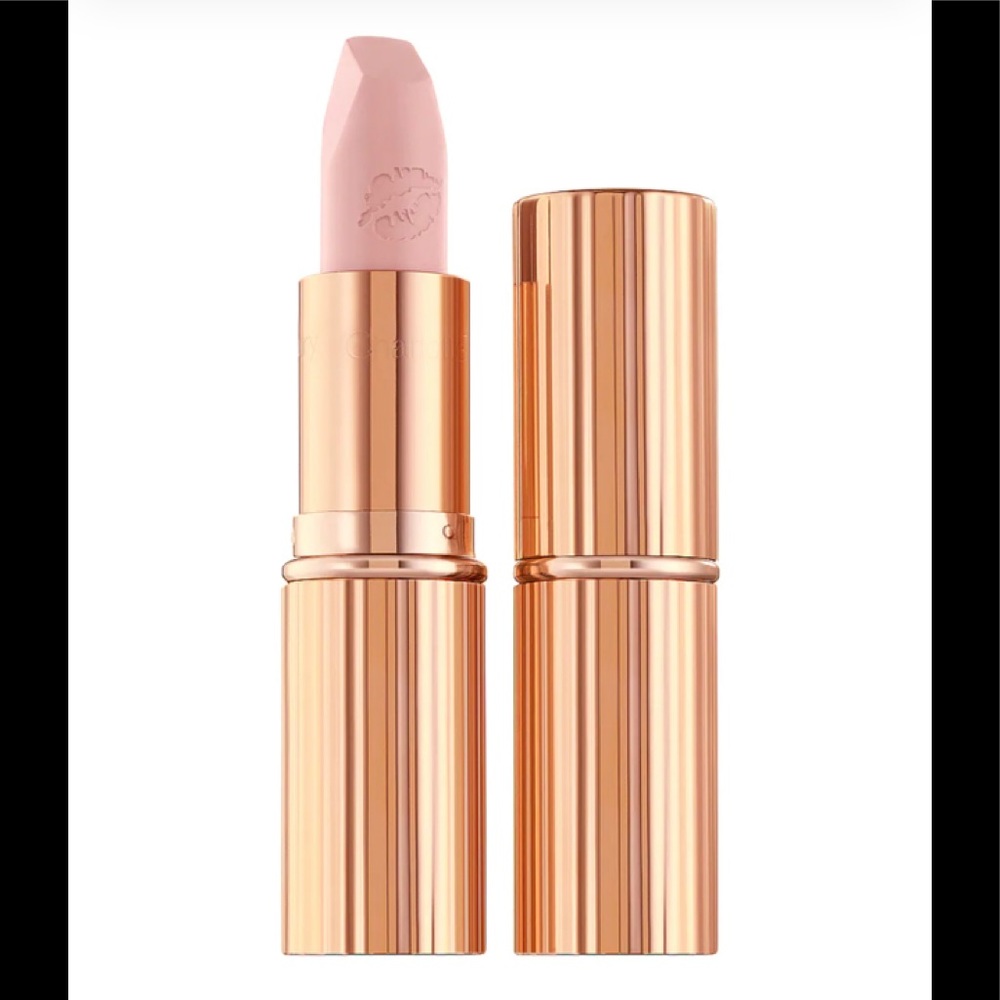 My favorite lipstick and liner from Charlotte